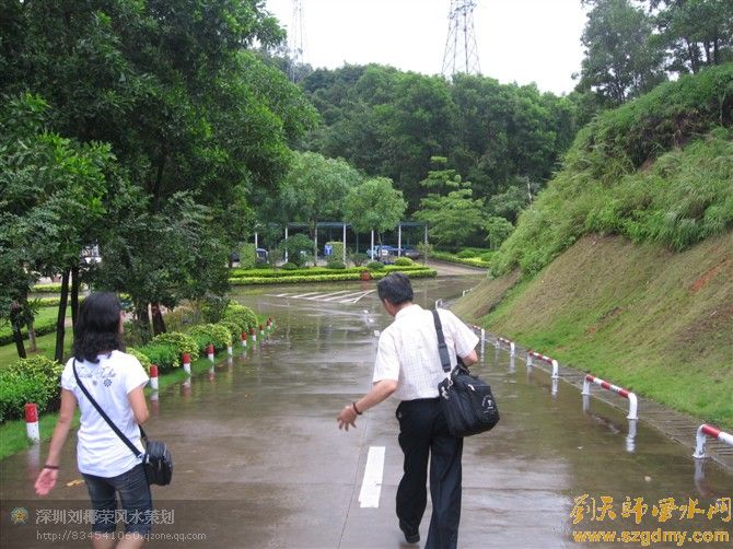 深圳风水大师刘椰荣至吉田墓园作公墓风水选址14.jpg